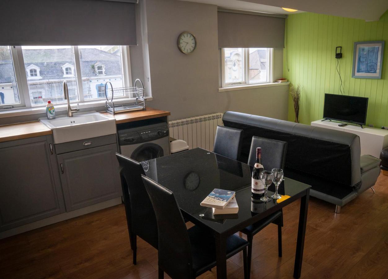 Apartment 4, Cornerhouse Apartments 랜디드노 외부 사진