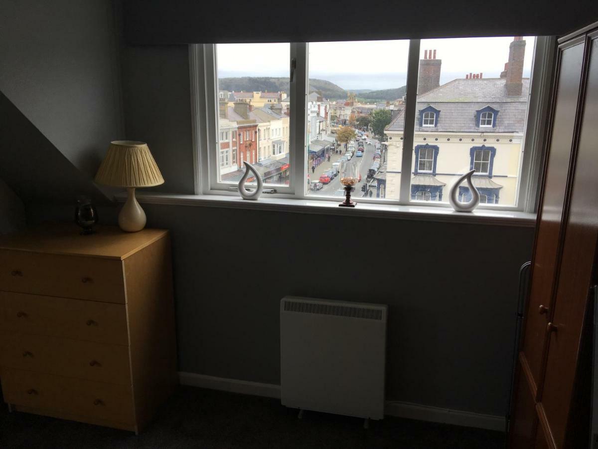 Apartment 4, Cornerhouse Apartments 랜디드노 외부 사진